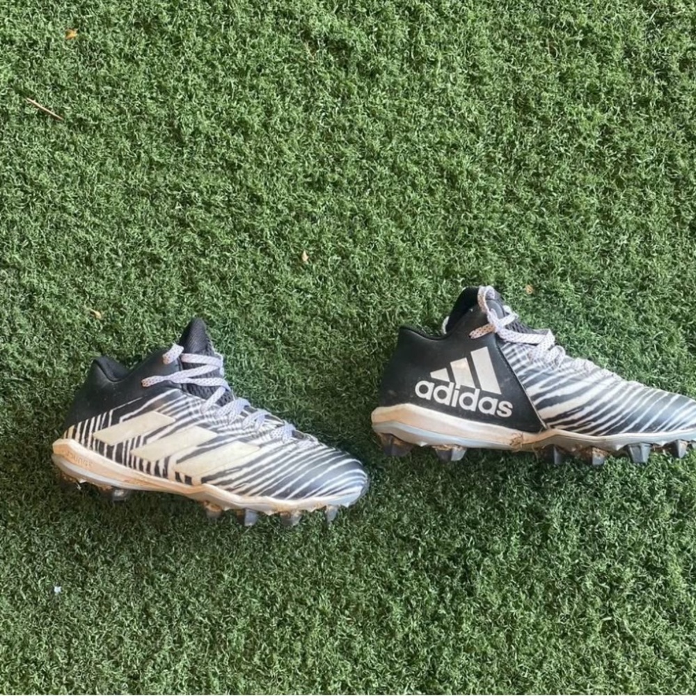 Adidas Kids Football Cleats - 4 - black & gray GREAT Condition